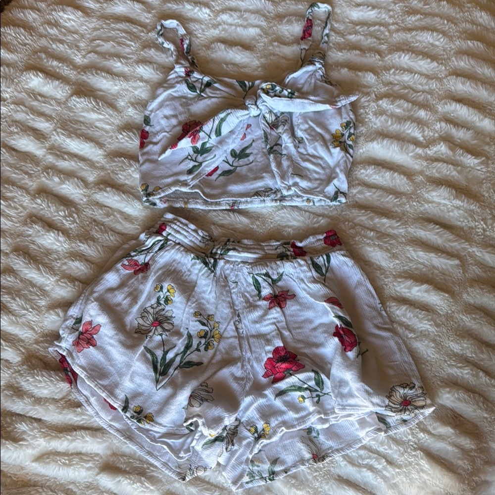Hollister Floral White Two-Piece Set
